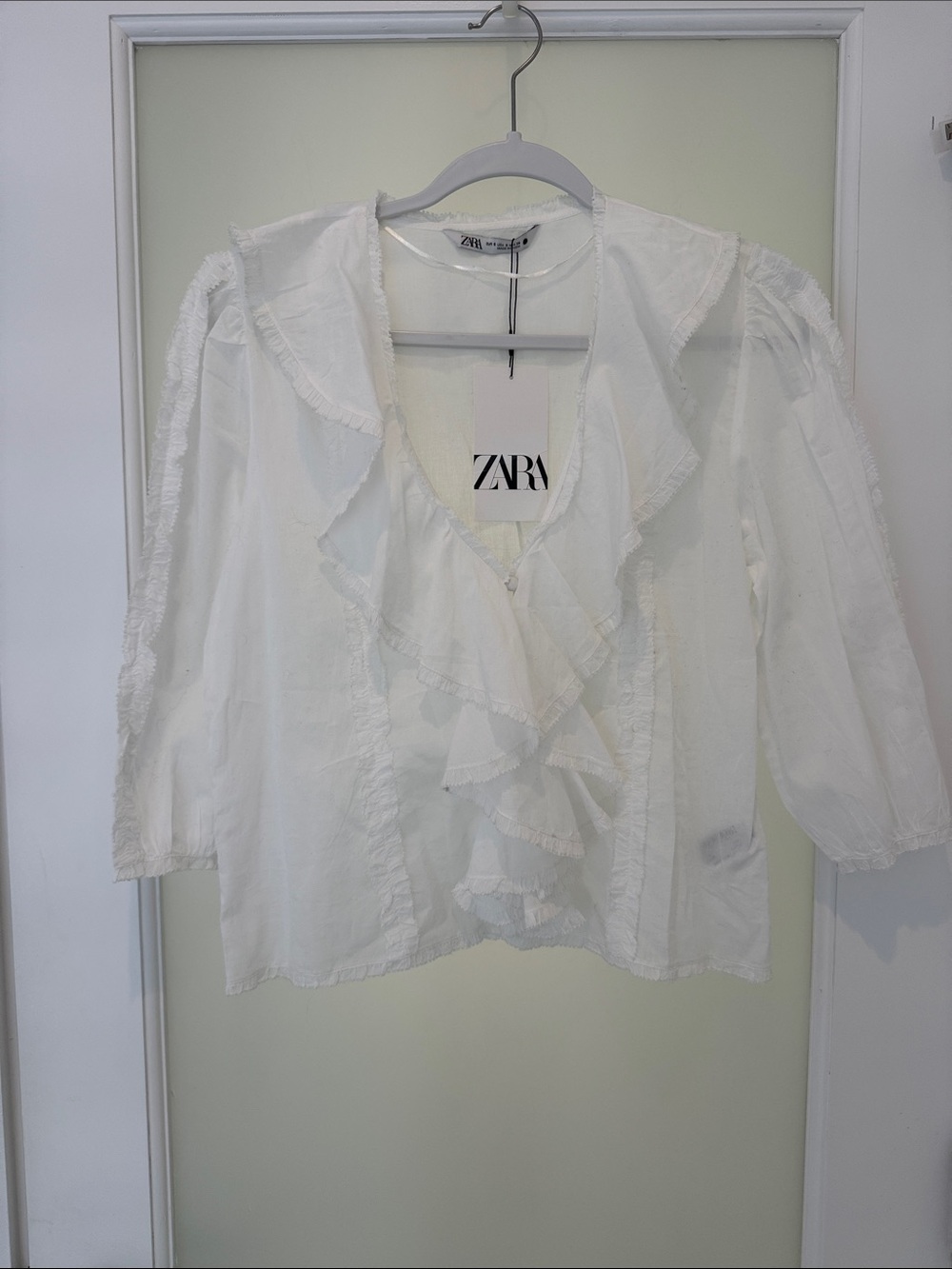 ZARA White Ruffled V-Neck Blouse